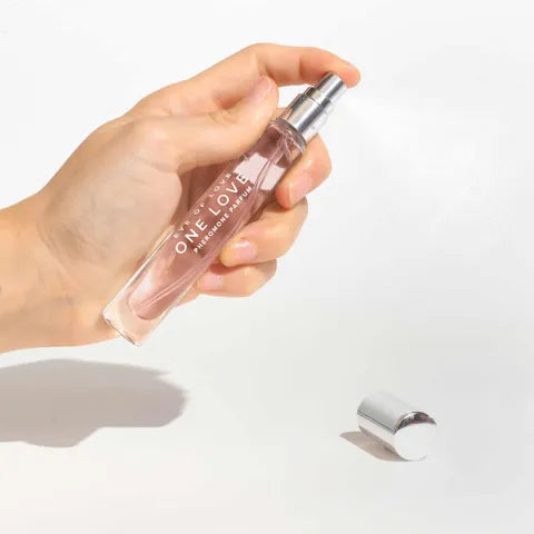 Eye Of Love One Love Rose Scented Pheromone Perfume For Women To Attract Men 10ml Spray Eye Of Love